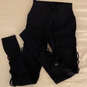 Alo yoga interlace leggings
